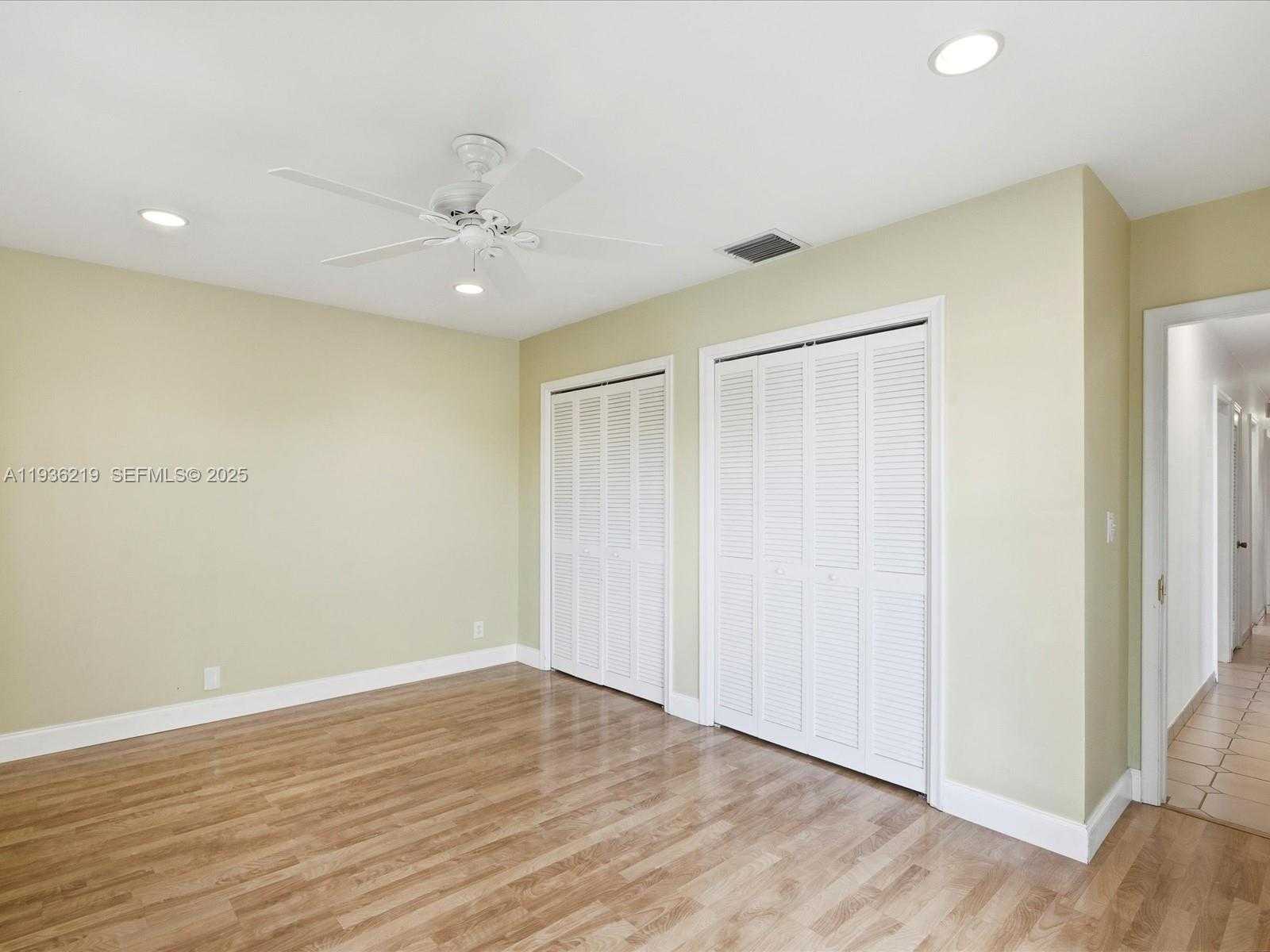 Small Image of 21151 NORTH EAST 22ND CT, Miami Number 48