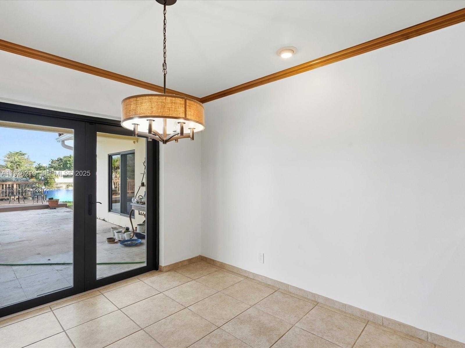 Small Image of 21151 NORTH EAST 22ND CT, Miami Number 60