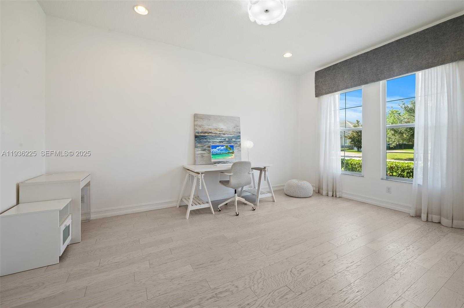 Small Image of 5292 SOUTH STERLING RANCH CIR, Davie Number 27