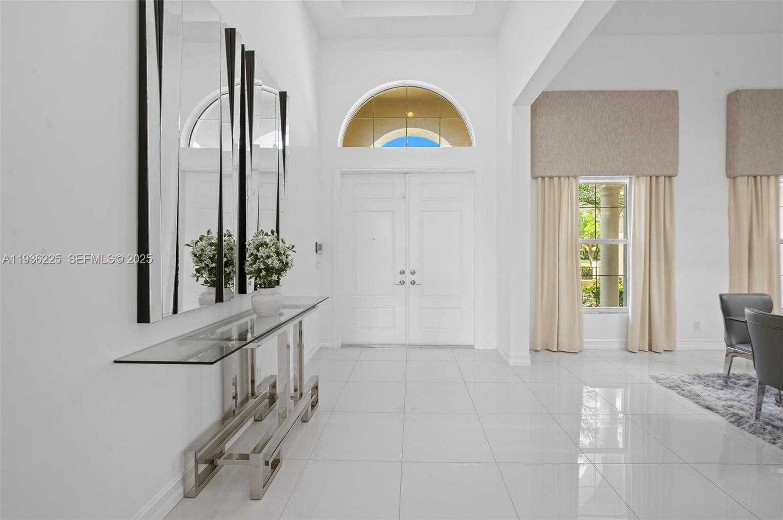 Small Image of 5292 SOUTH STERLING RANCH CIR, Davie Number 4