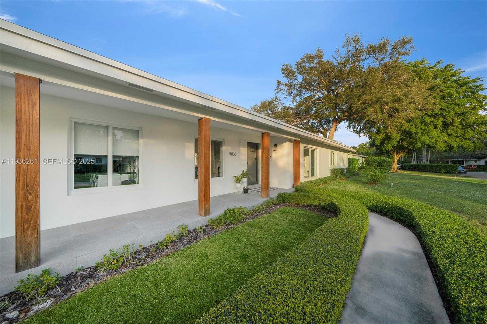 Small Image of 5835 SOUTH WEST 100TH TER, Pinecrest Number 3