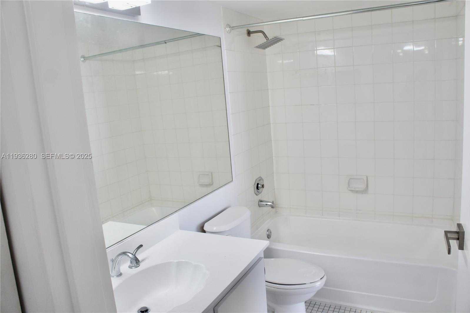 Small Image of 7601 EAST TREASURE DR #1406, North Bay Village Number 17