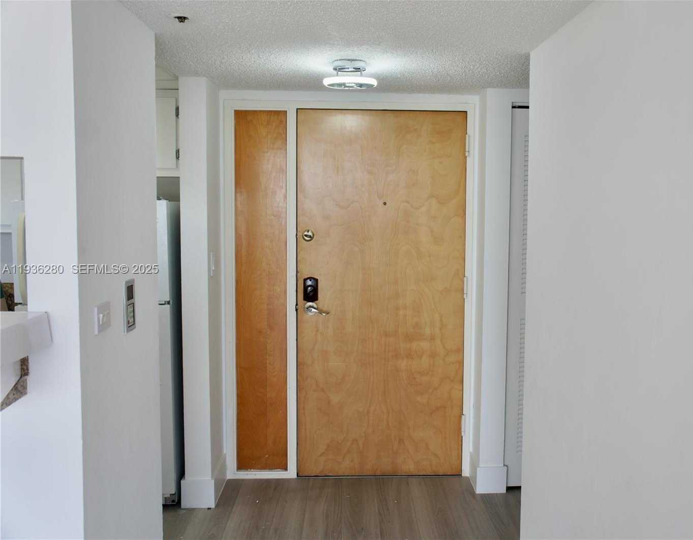 Small Image of 7601 EAST TREASURE DR #1406, North Bay Village Number 19