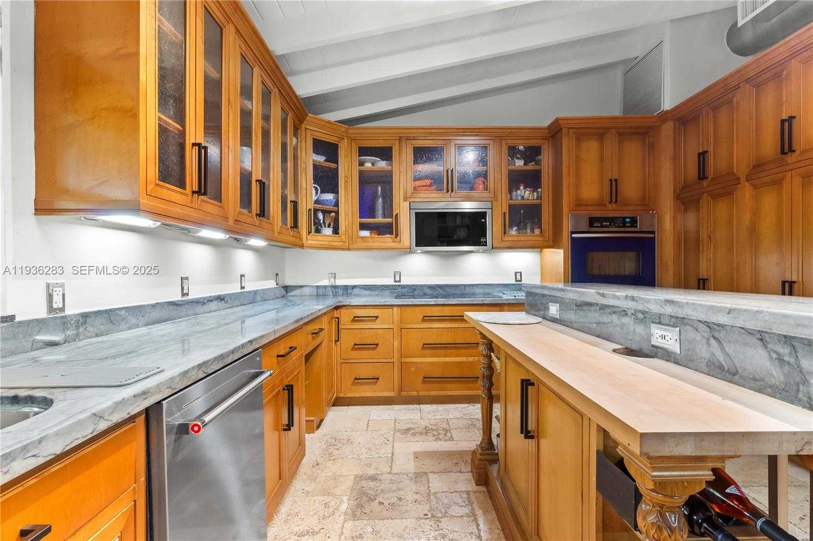 Small Image of 2132 MIDDLE RIVER DR, Fort Lauderdale Number 25