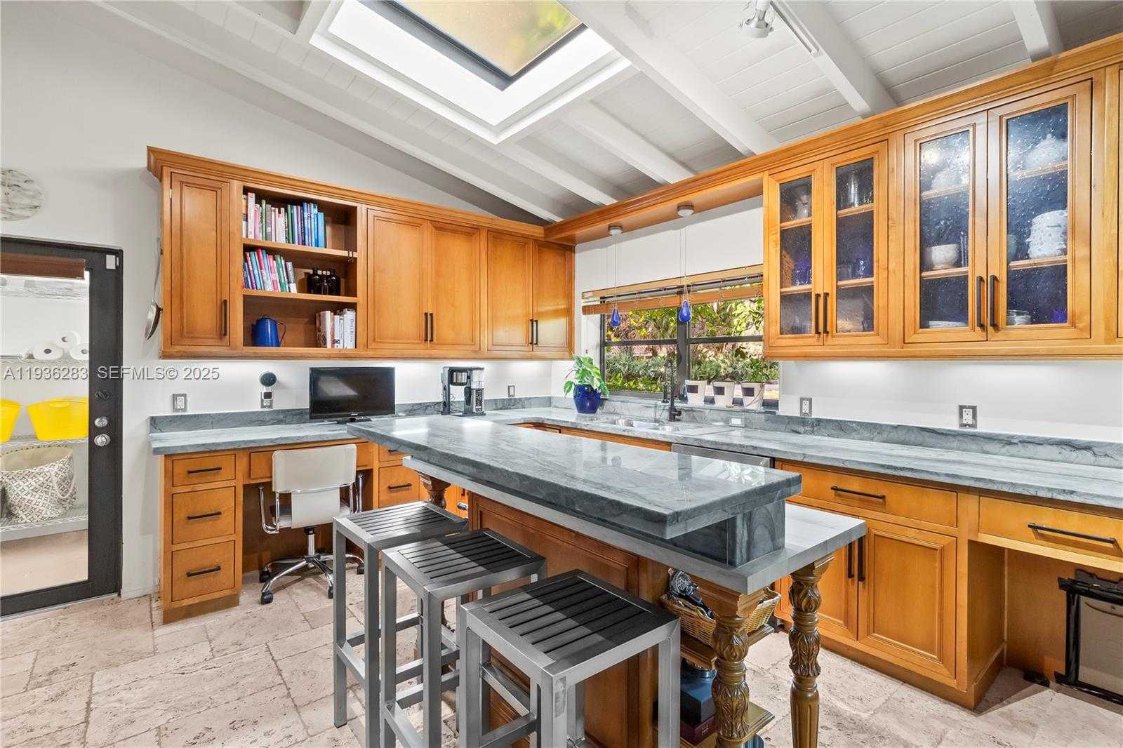 Small Image of 2132 MIDDLE RIVER DR, Fort Lauderdale Number 28