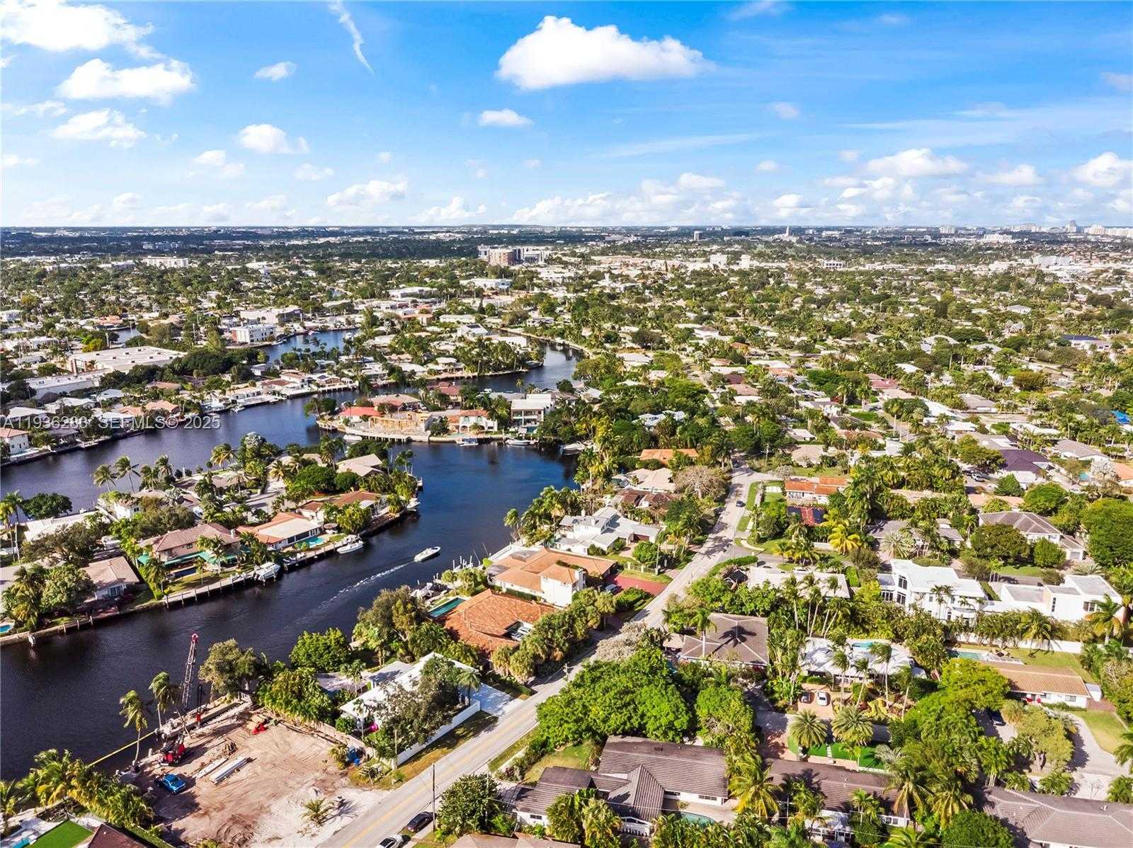 Small Image of 2132 MIDDLE RIVER DR, Fort Lauderdale Number 3