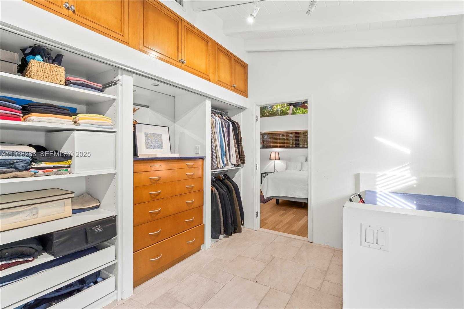 Small Image of 2132 MIDDLE RIVER DR, Fort Lauderdale Number 33