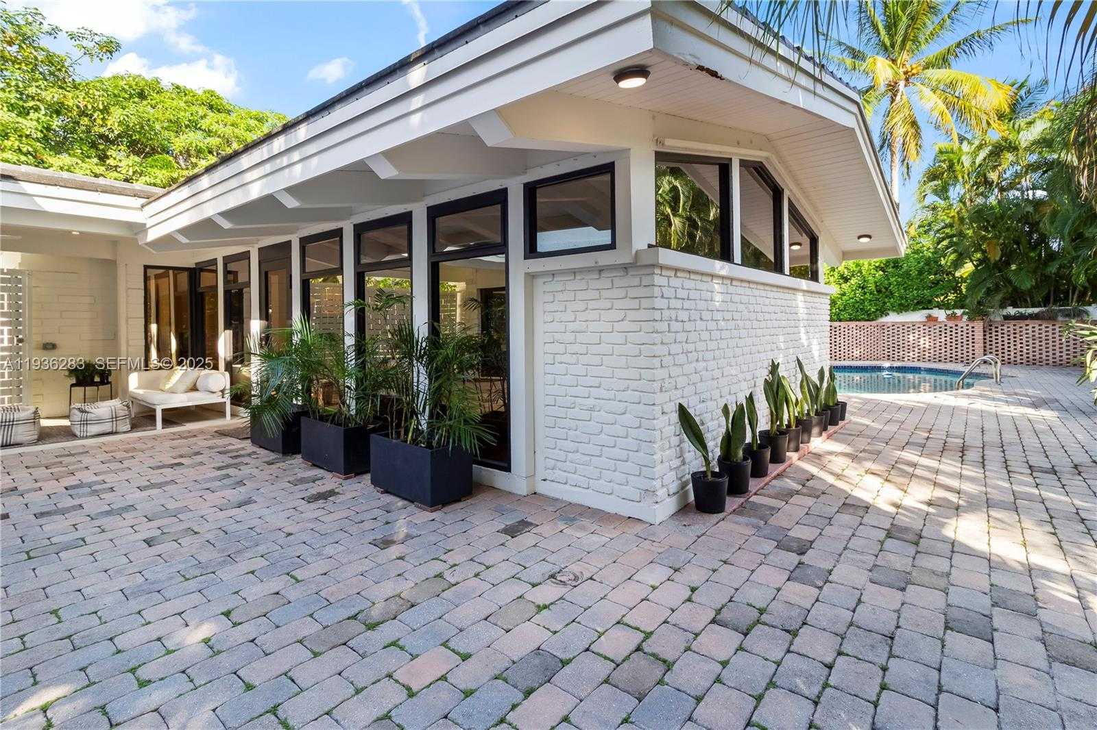 Small Image of 2132 MIDDLE RIVER DR, Fort Lauderdale Number 46