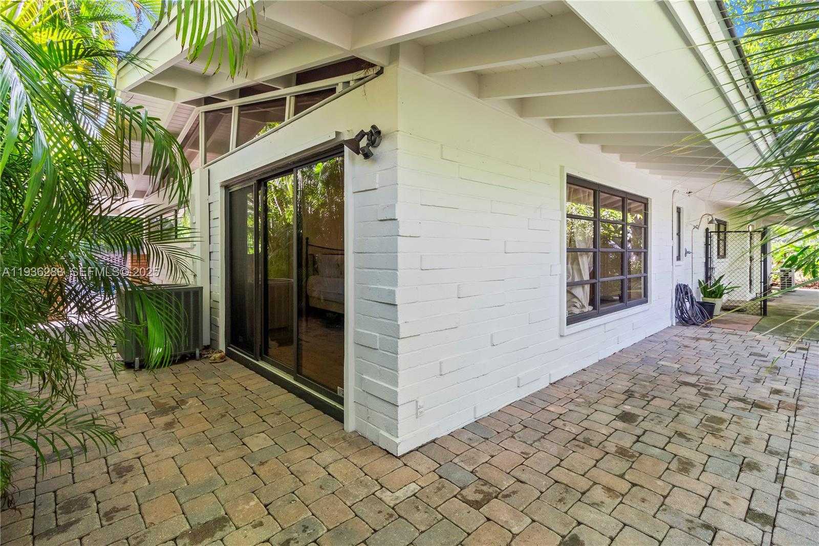 Small Image of 2132 MIDDLE RIVER DR, Fort Lauderdale Number 49