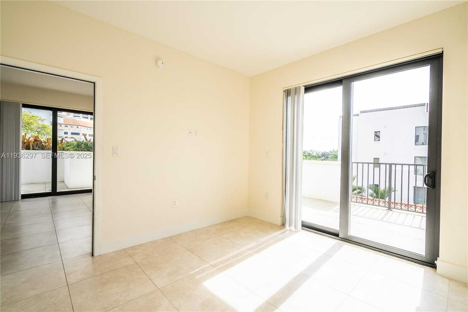 Small Image of 1091 GALIANO ST #306, Coral Gables Number 11