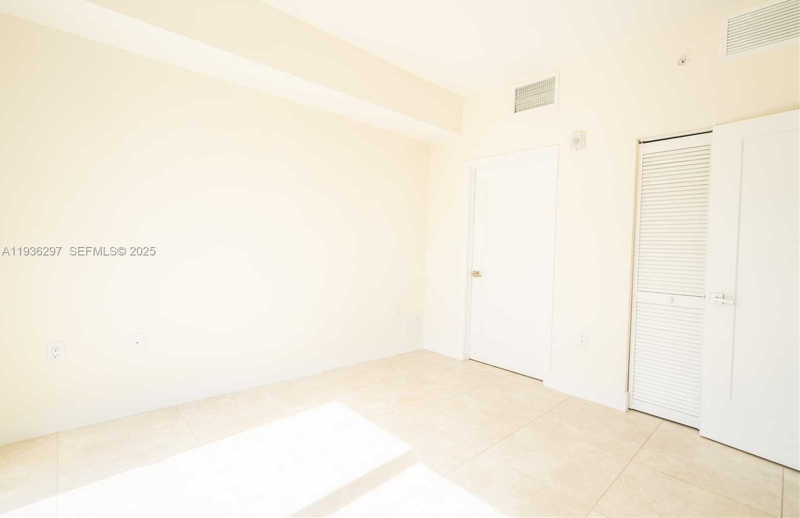 Small Image of 1091 GALIANO ST #306, Coral Gables Number 13