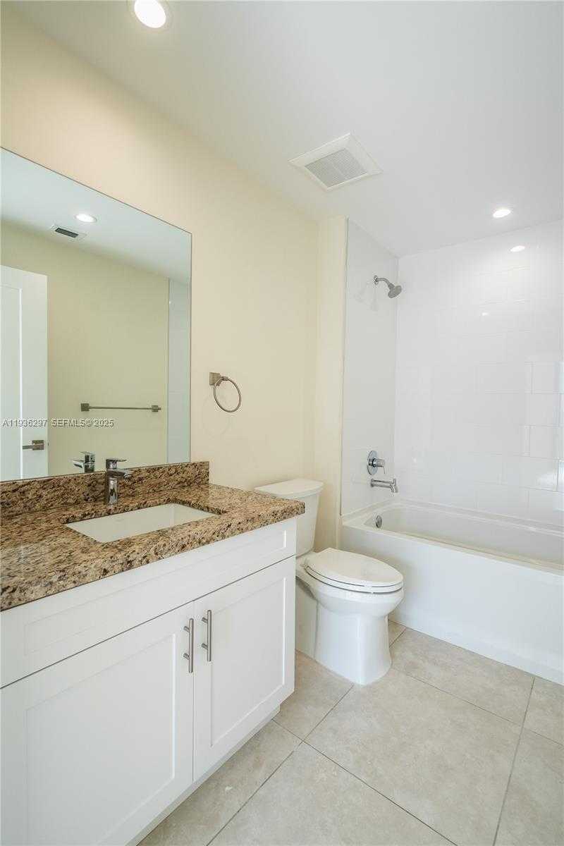 Small Image of 1091 GALIANO ST #306, Coral Gables Number 14
