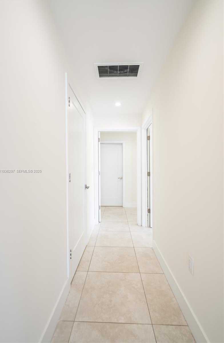 Small Image of 1091 GALIANO ST #306, Coral Gables Number 15