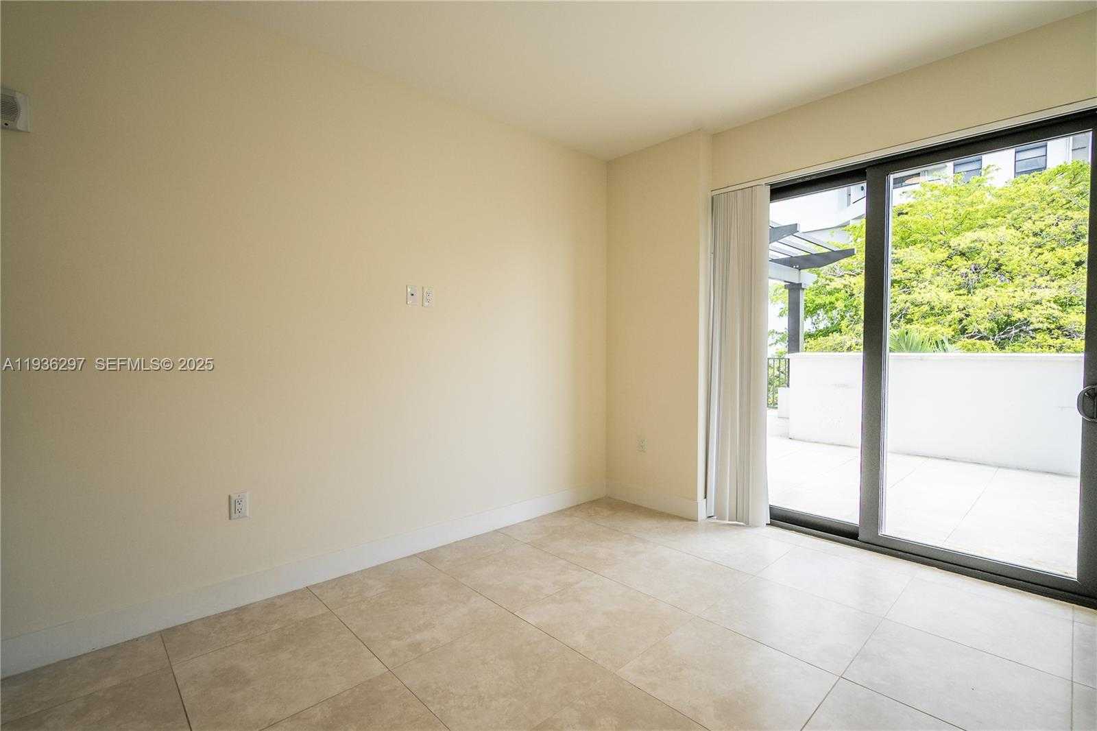 Small Image of 1091 GALIANO ST #306, Coral Gables Number 17
