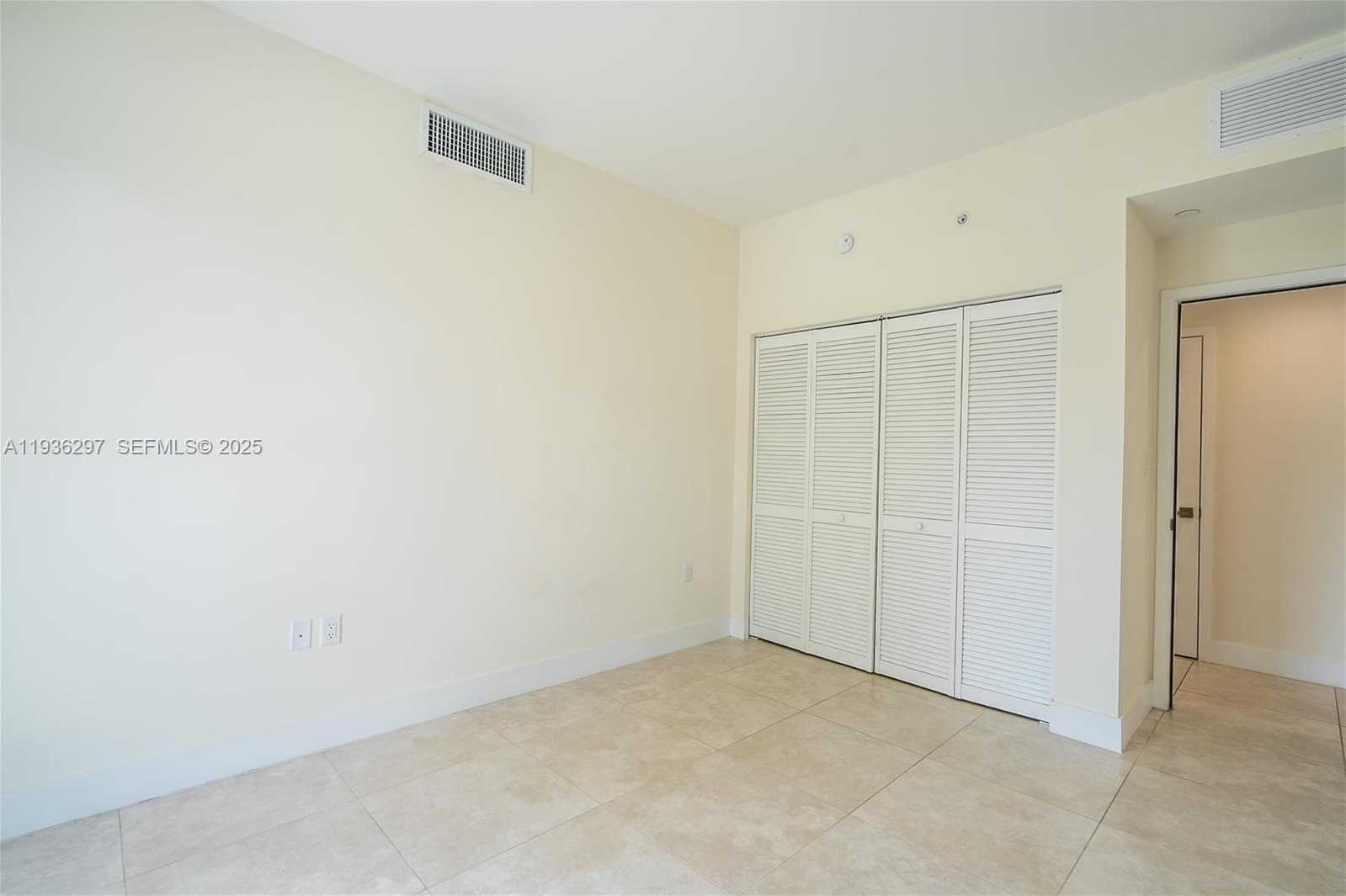 Small Image of 1091 GALIANO ST #306, Coral Gables Number 19