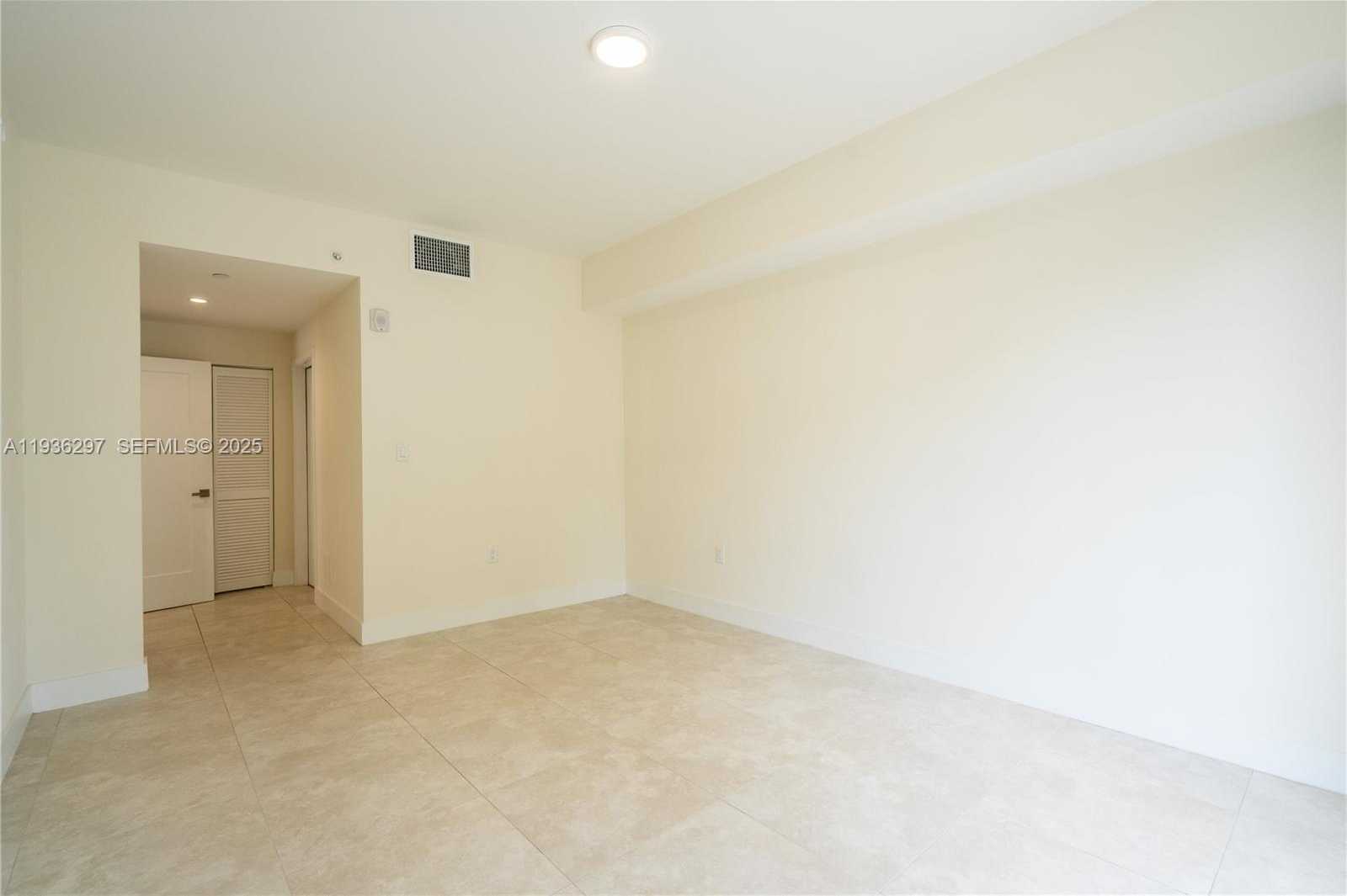 Small Image of 1091 GALIANO ST #306, Coral Gables Number 22