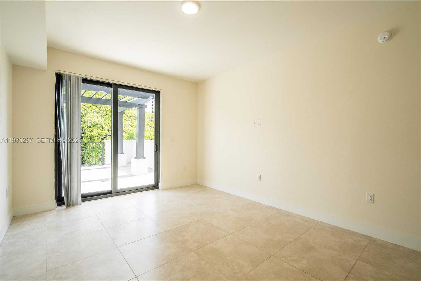 Small Image of 1091 GALIANO ST #306, Coral Gables Number 24