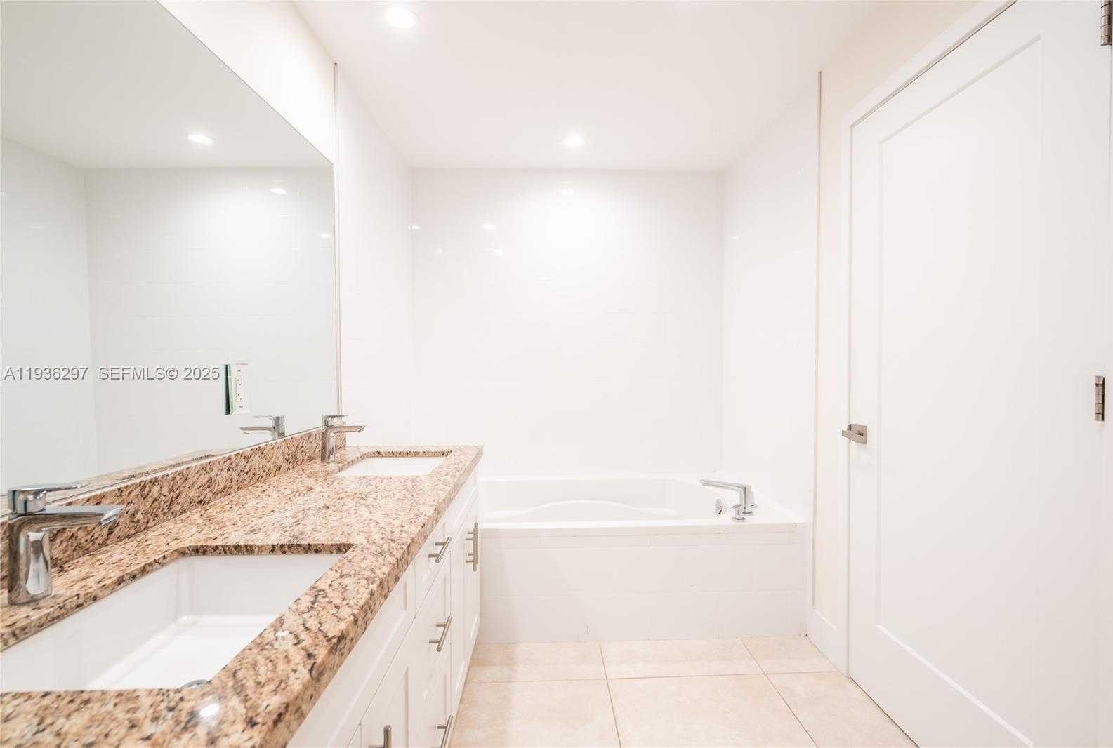 Small Image of 1091 GALIANO ST #306, Coral Gables Number 27