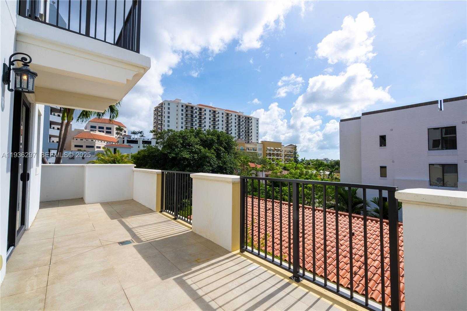 Small Image of 1091 GALIANO ST #306, Coral Gables Number 28