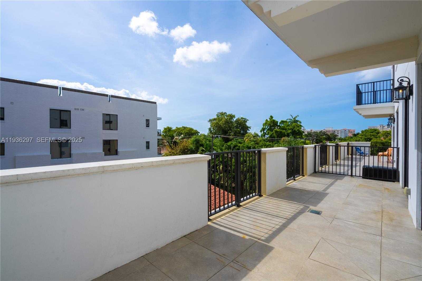 Small Image of 1091 GALIANO ST #306, Coral Gables Number 29