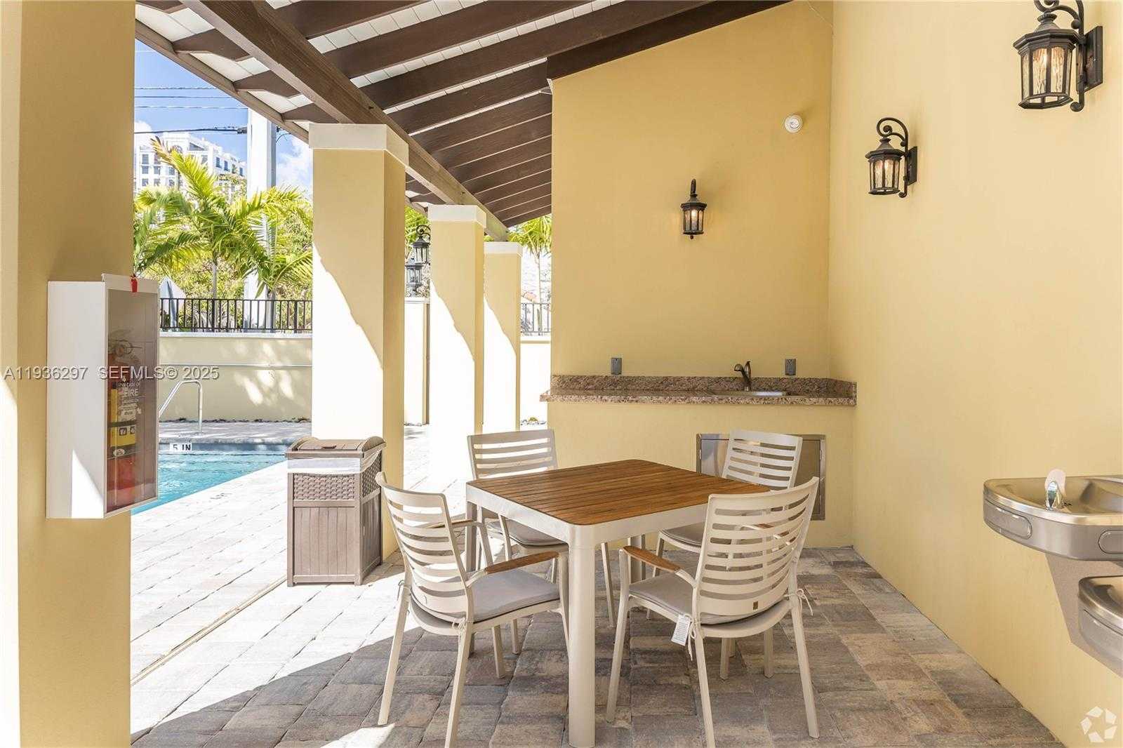 Small Image of 1091 GALIANO ST #306, Coral Gables Number 35