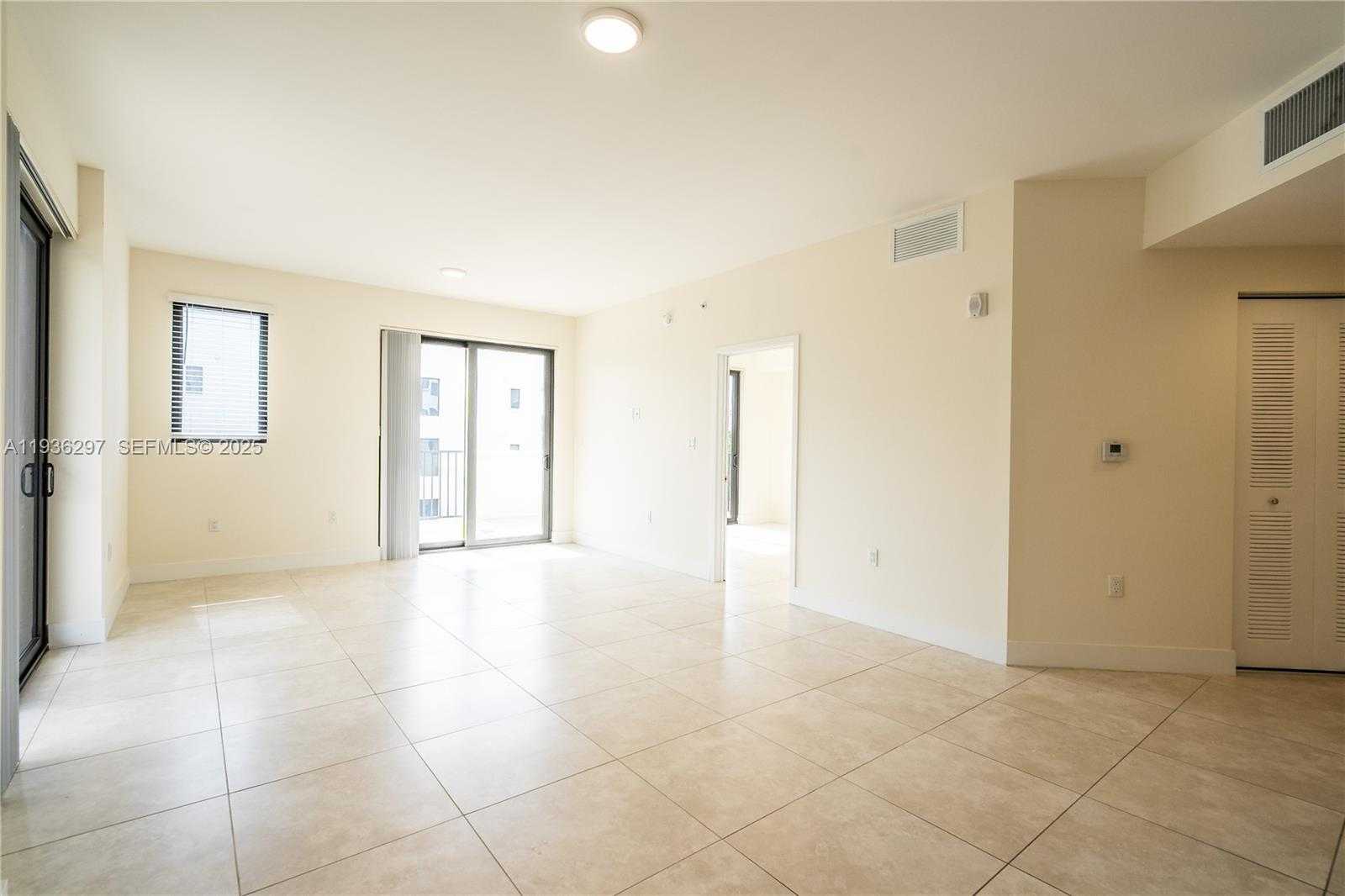 Small Image of 1091 GALIANO ST #306, Coral Gables Number 7