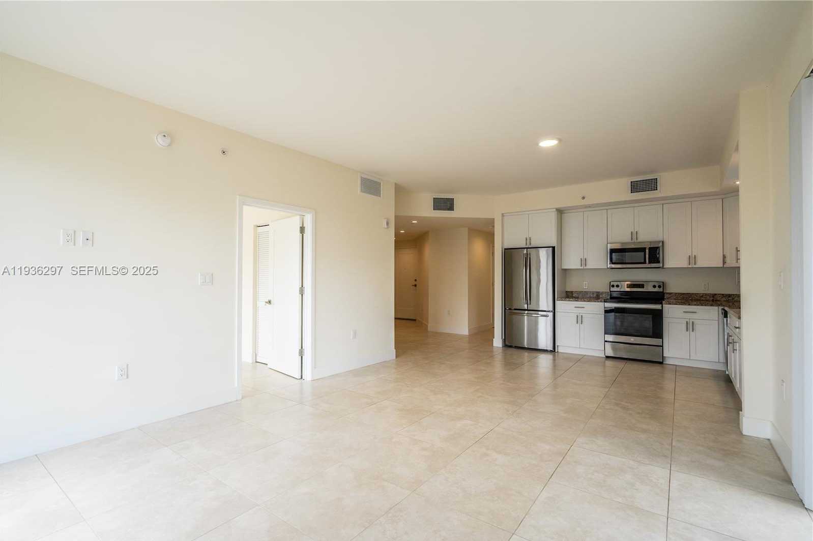 Small Image of 1091 GALIANO ST #306, Coral Gables Number 8
