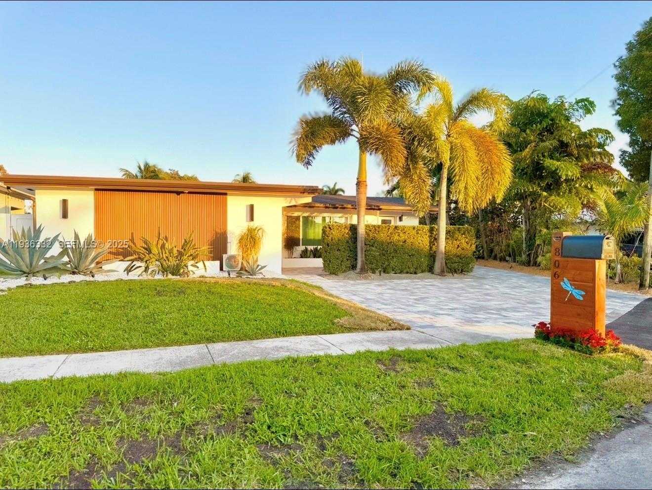 Small Image of 806 ARGONAUT IS #2, Dania Beach Number 2