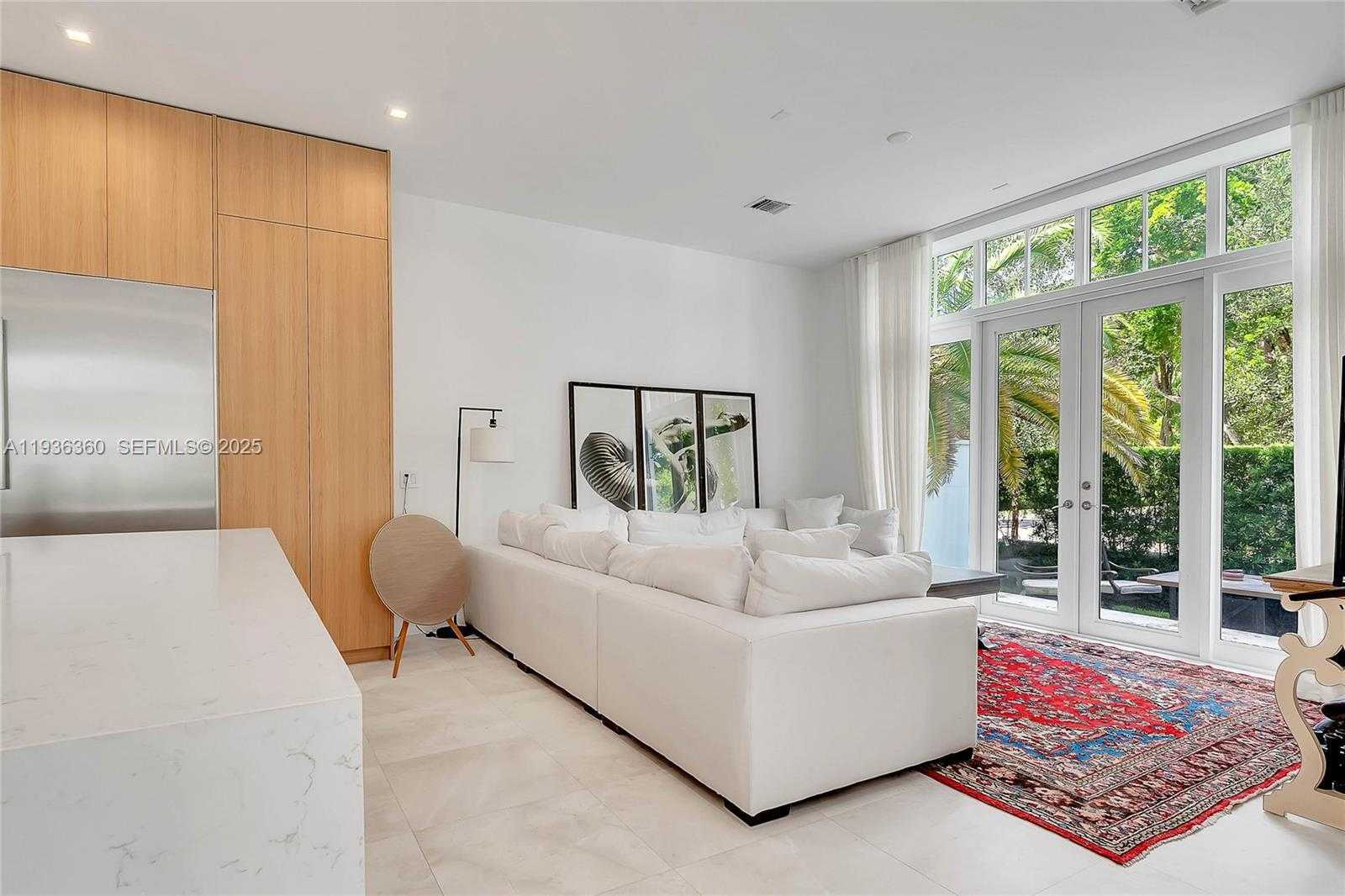 Small Image of 3400 PONCE DE LEON BLVD, Coral Gables Number 14