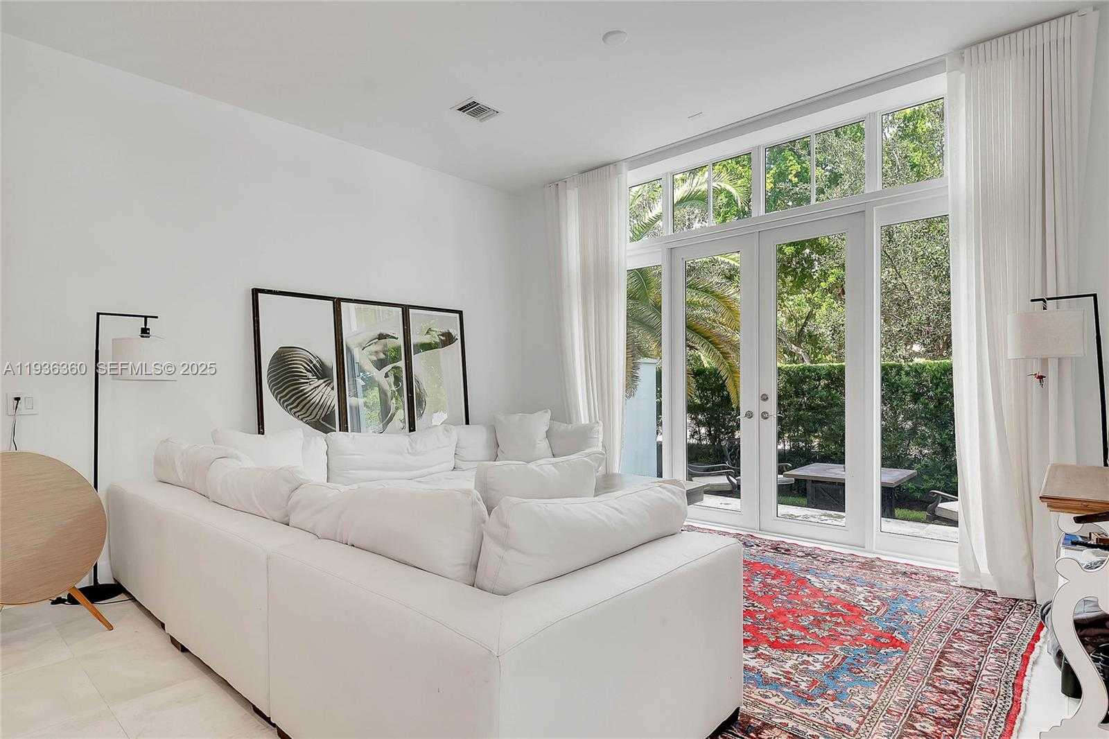 Small Image of 3400 PONCE DE LEON BLVD, Coral Gables Number 15