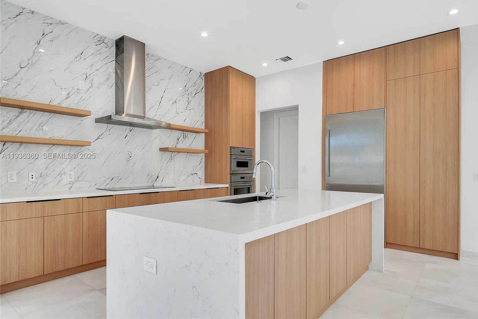 Small Image of 3400 PONCE DE LEON BLVD, Coral Gables Number 9