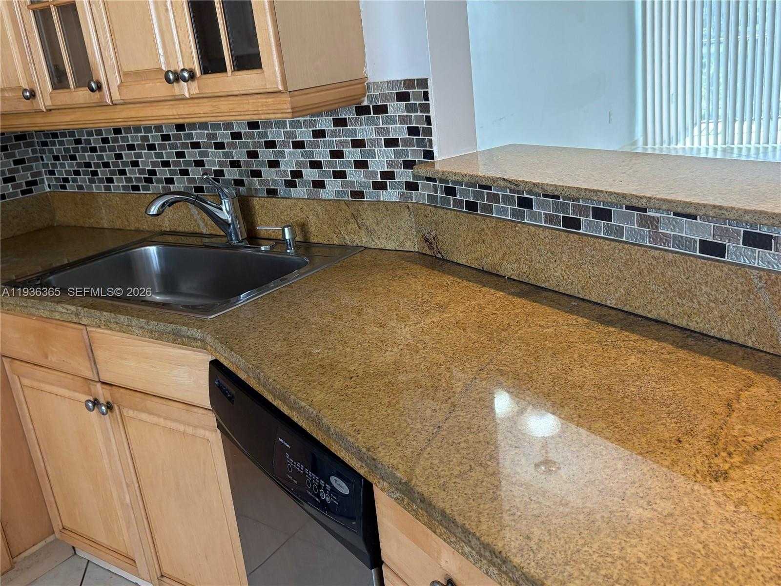 Small Image of 1750 NE 191st St, Miami, FL 33179, USA Number 10