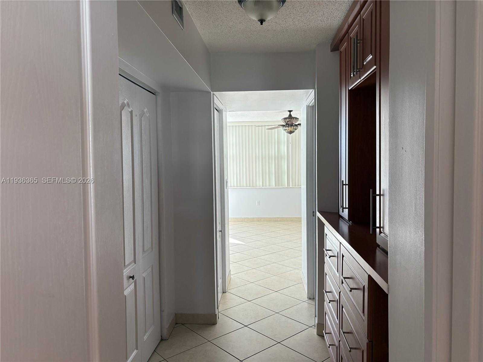 Small Image of 1750 NE 191st St, Miami, FL 33179, USA Number 18