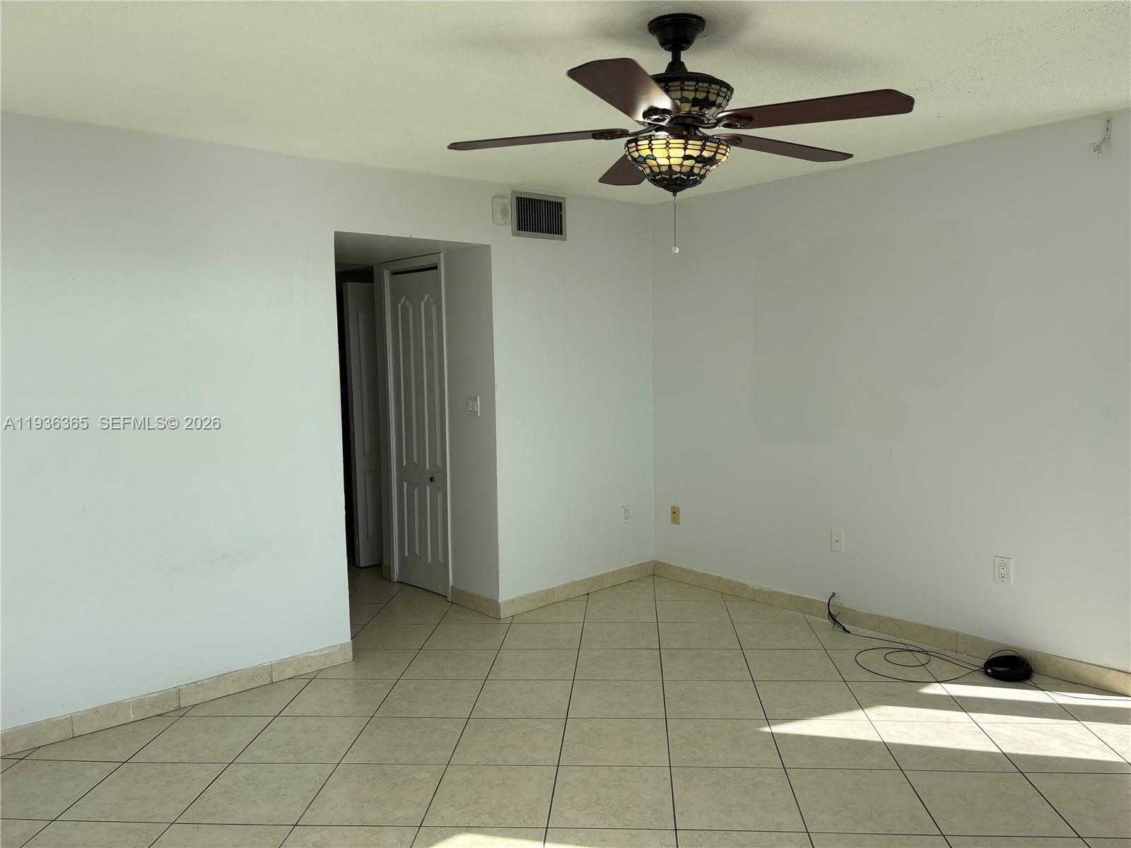 Small Image of 1750 NE 191st St, Miami, FL 33179, USA Number 20