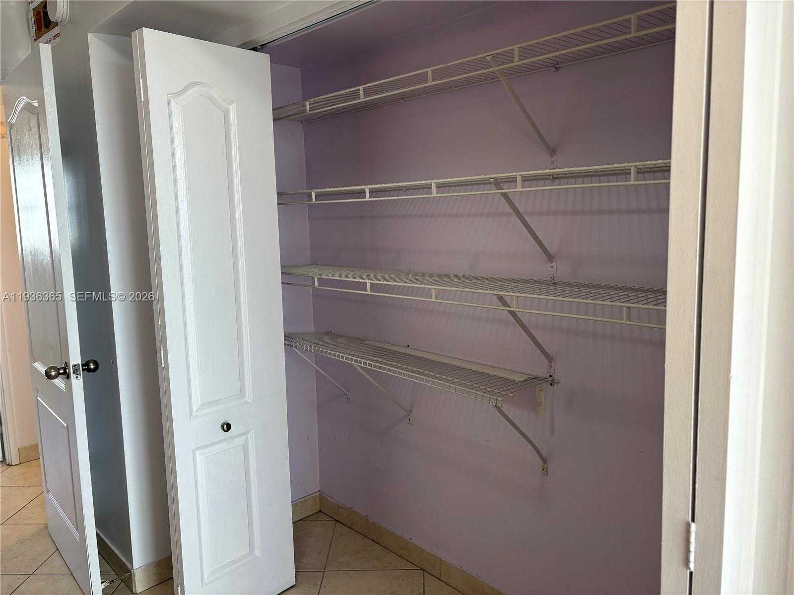 Small Image of 1750 NE 191st St, Miami, FL 33179, USA Number 23