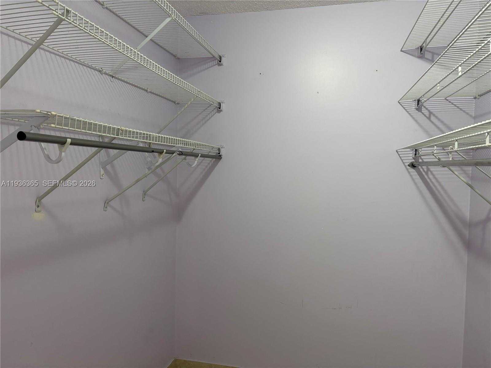 Small Image of 1750 NE 191st St, Miami, FL 33179, USA Number 25