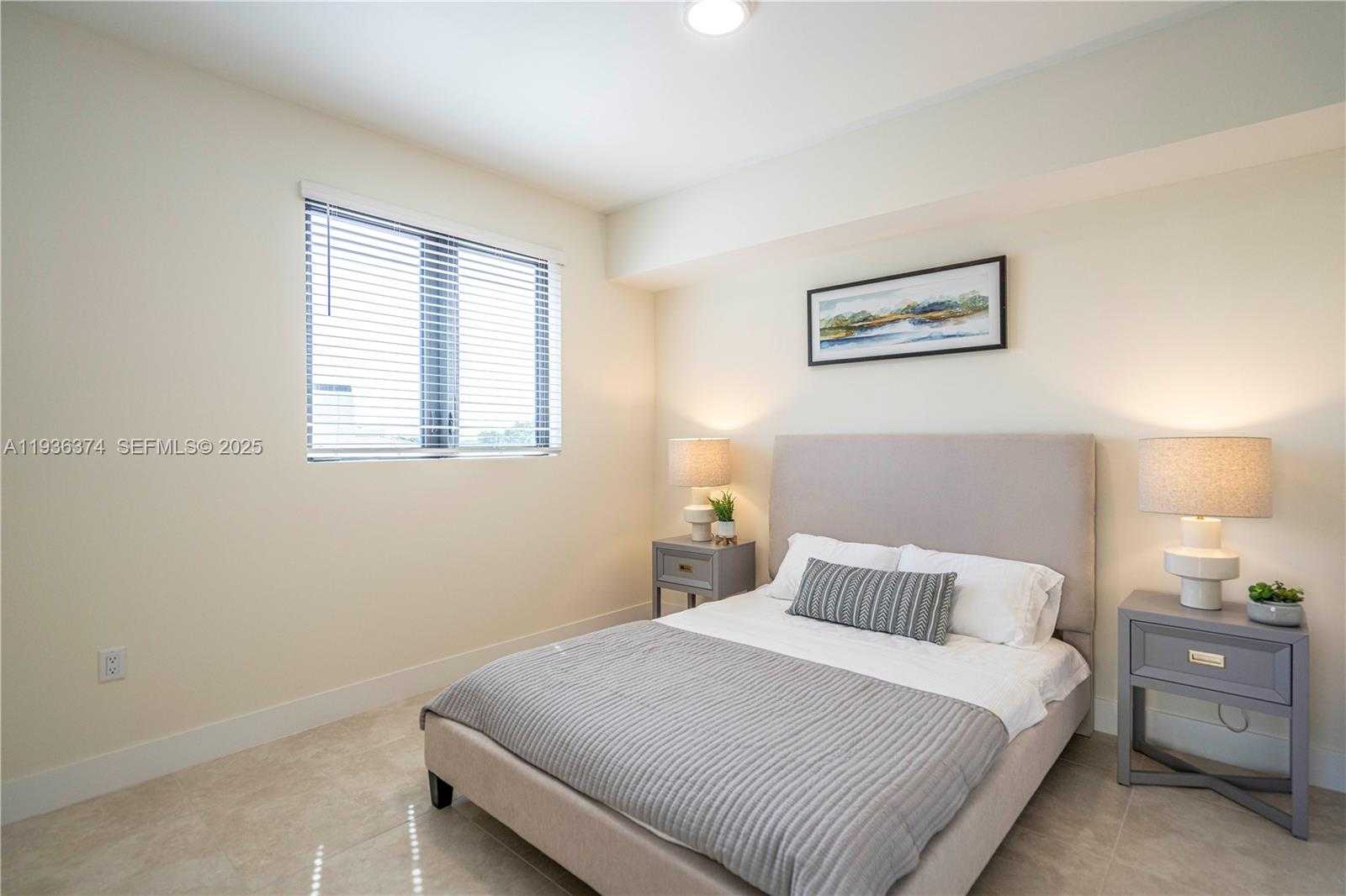 Imagen de Pequeño Objeto