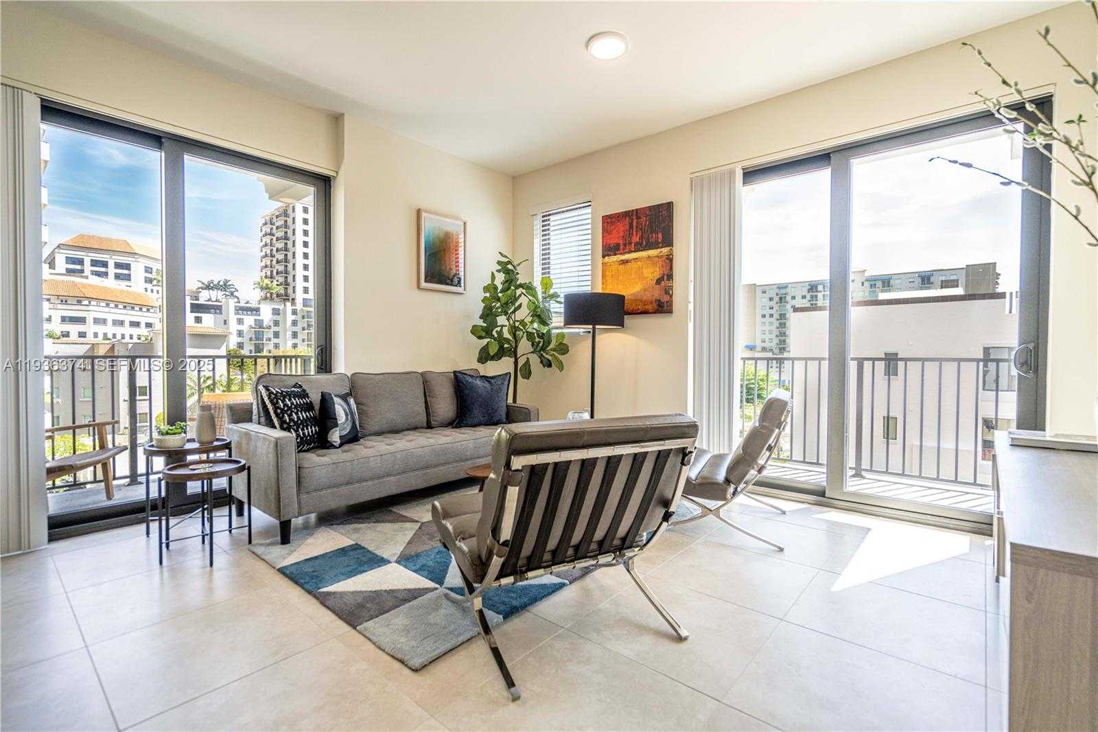 Imagen de Pequeño Objeto