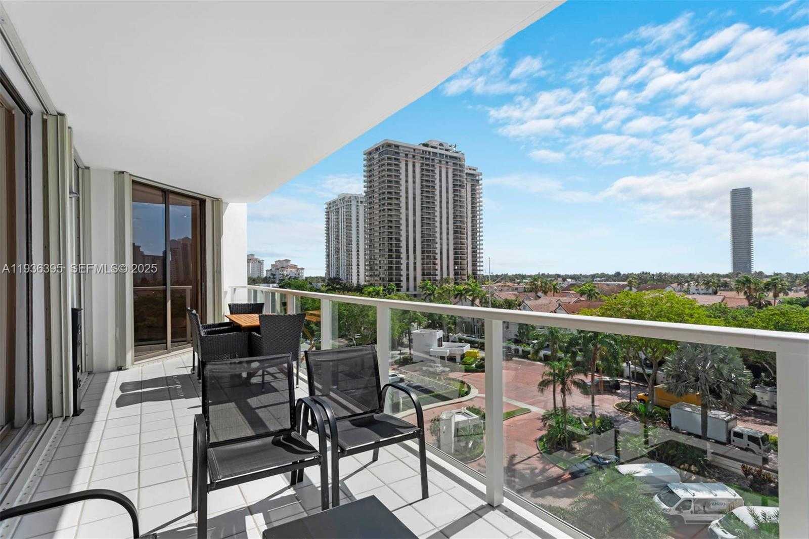 Small Image of 19500 TURNBERRY WAY #5F, Aventura Number 17