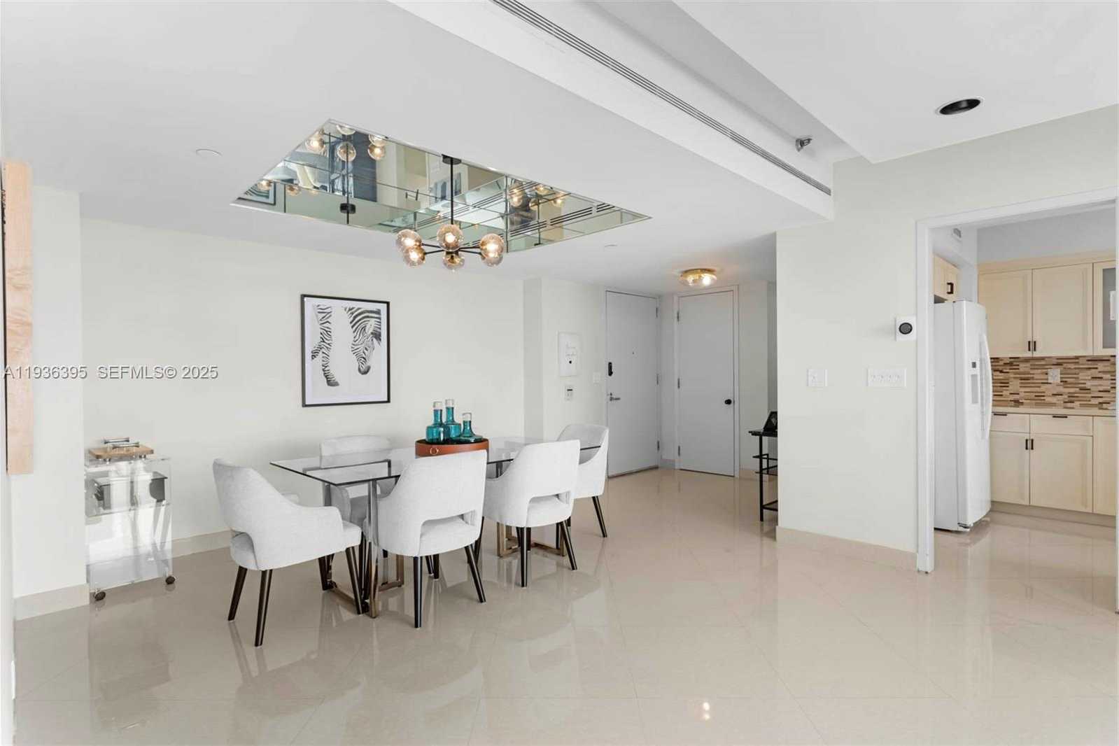 Small Image of 19500 TURNBERRY WAY #5F, Aventura Number 7