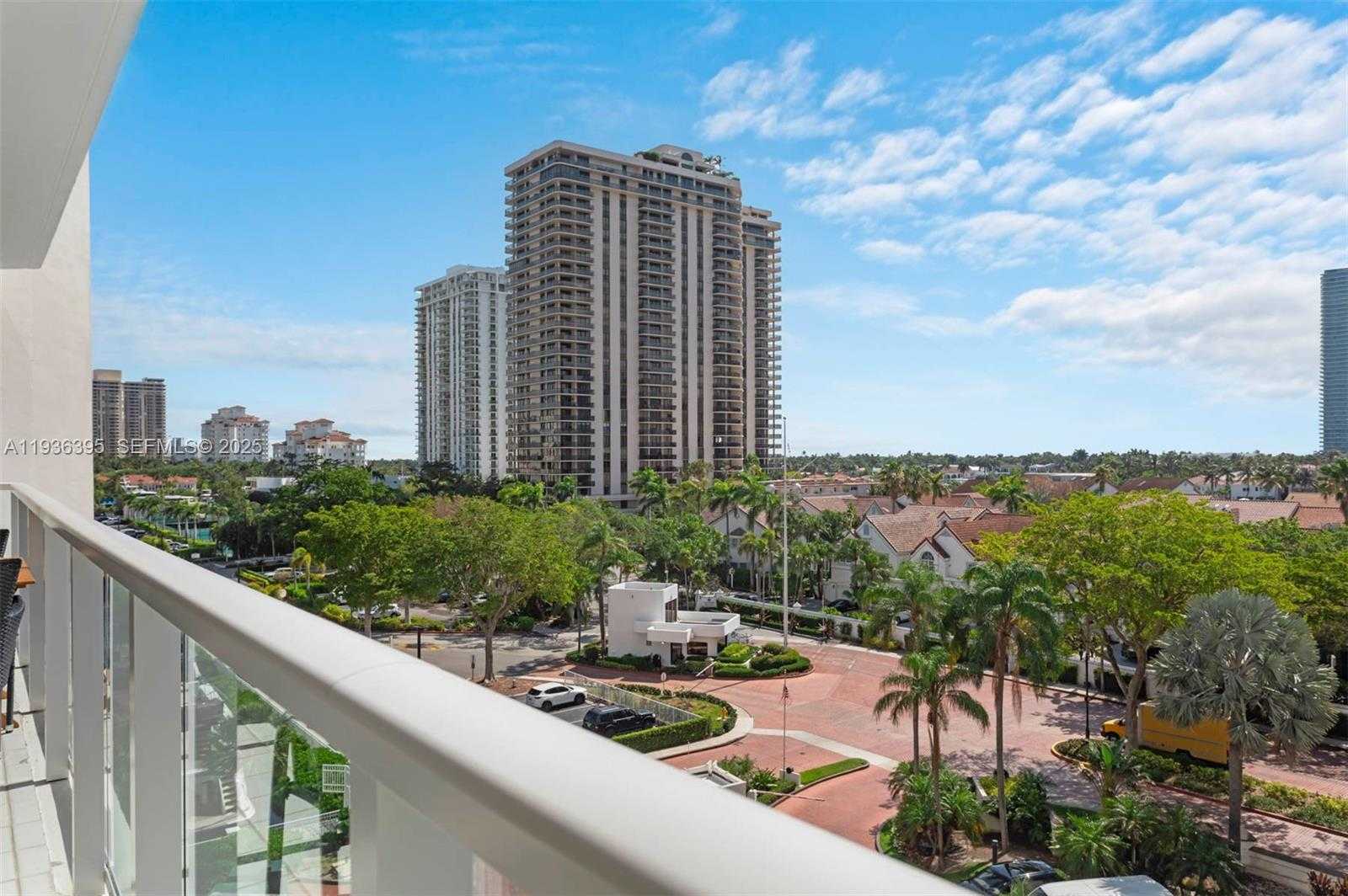 Small Image of 19500 TURNBERRY WAY #5F, Aventura Number 9