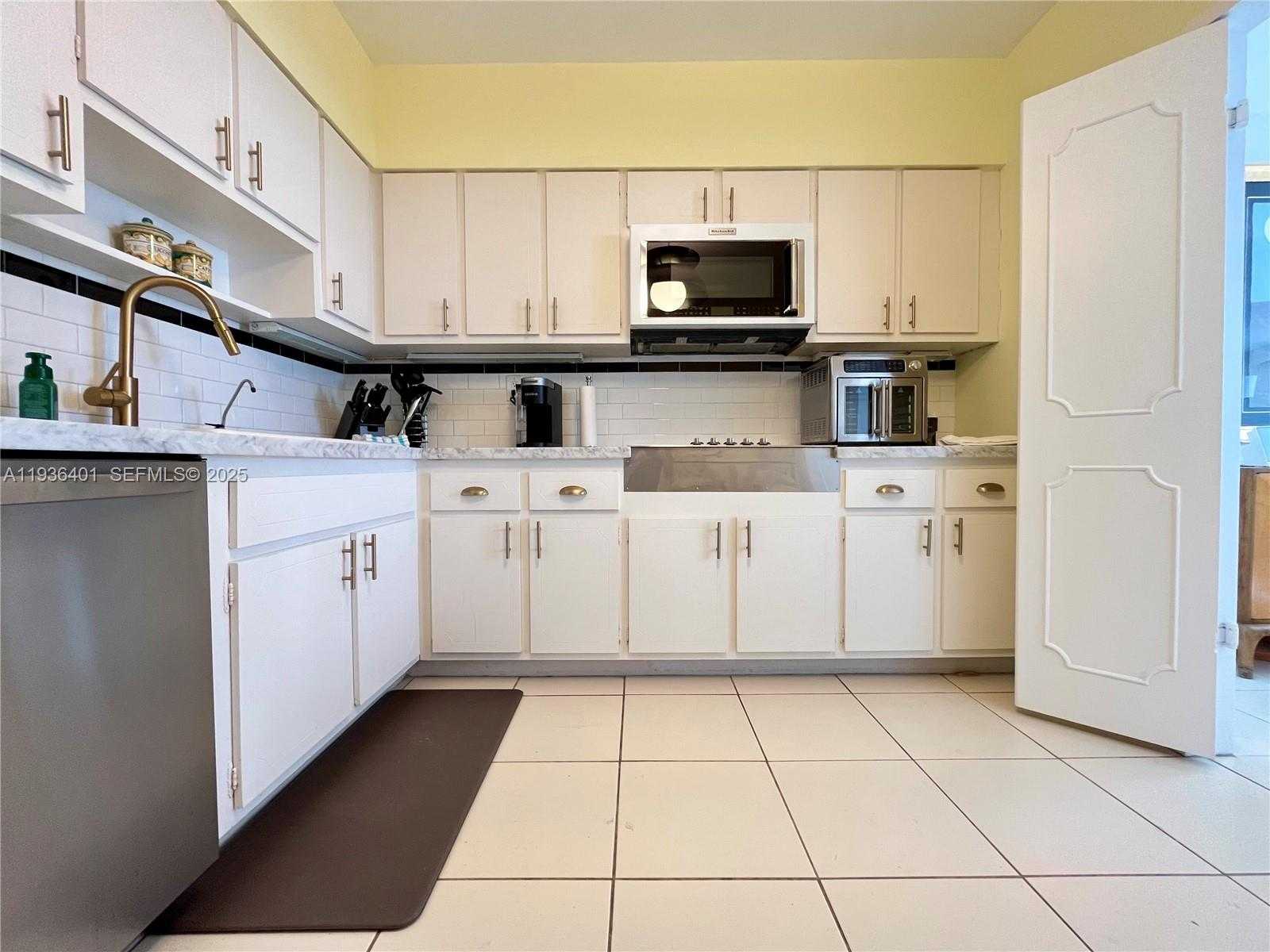 Small Image of 9341 EAST BAY HARBOR DR #6D, Bay Harbor Islands Number 3