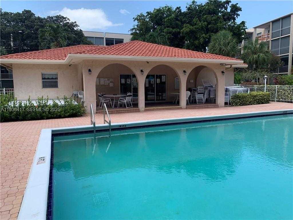 Small Image of 1541 SOUTH OCEAN BLVD #317, Lauderdale By The Sea Number 7