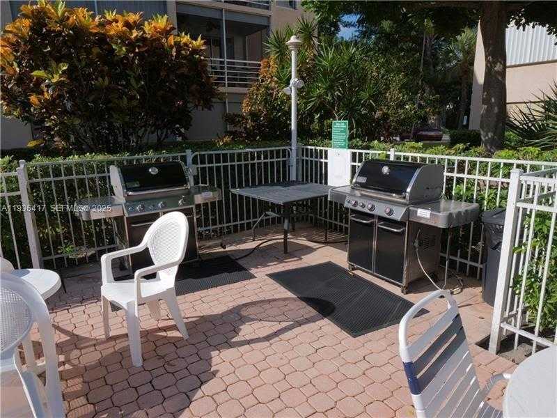 Small Image of 1541 SOUTH OCEAN BLVD #317, Lauderdale By The Sea Number 9