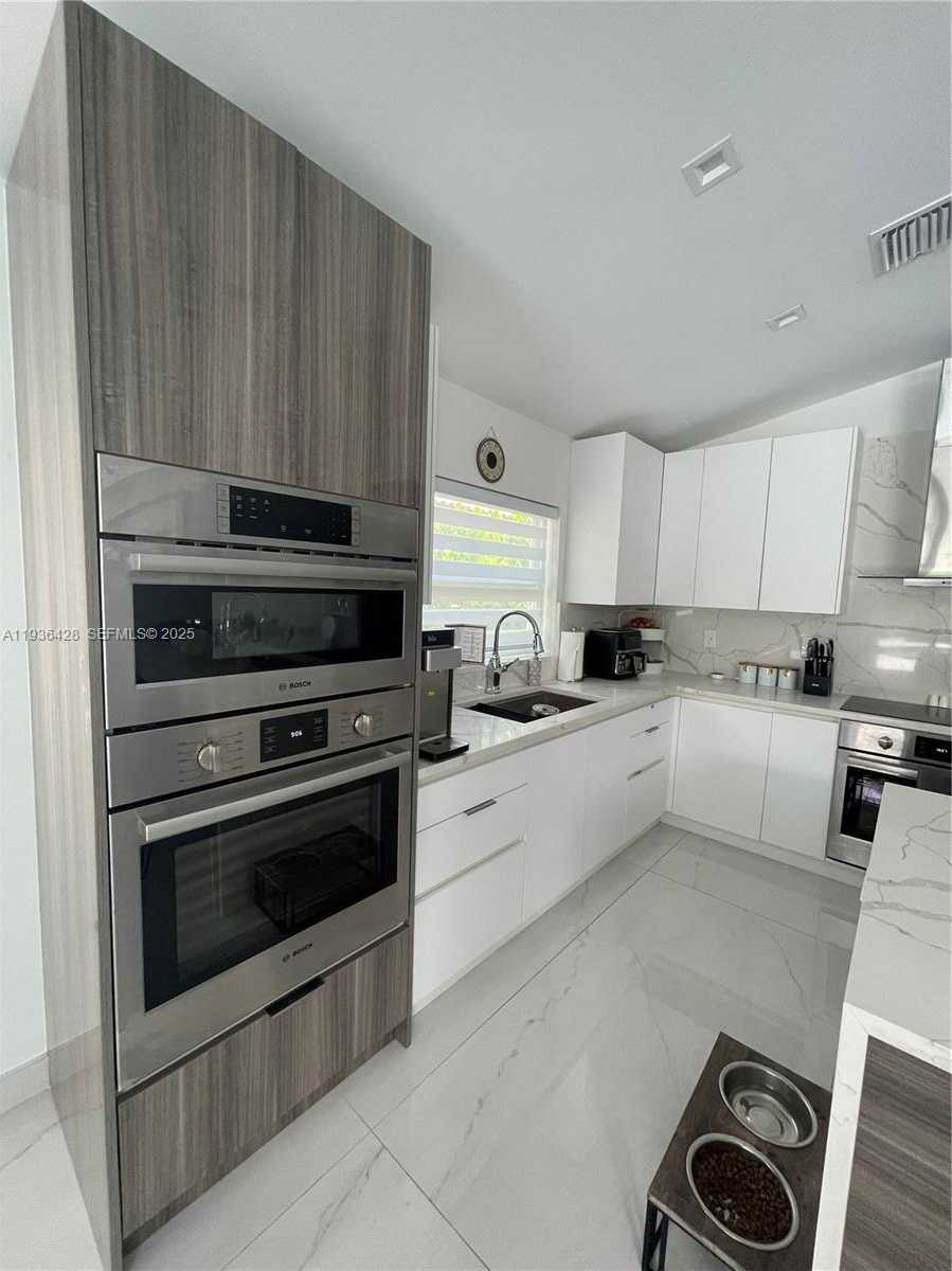 Imagen de Pequeño Objeto