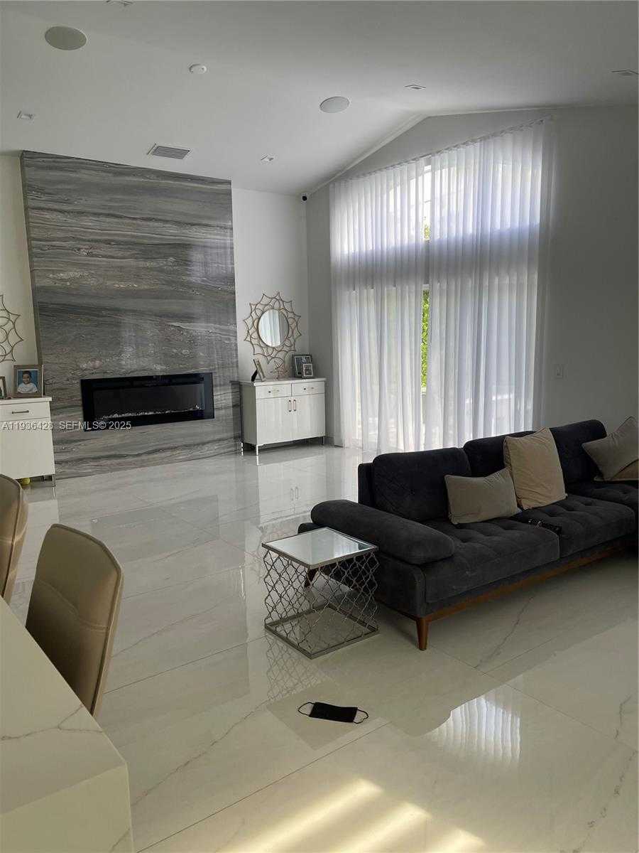 Imagen de Pequeño Objeto