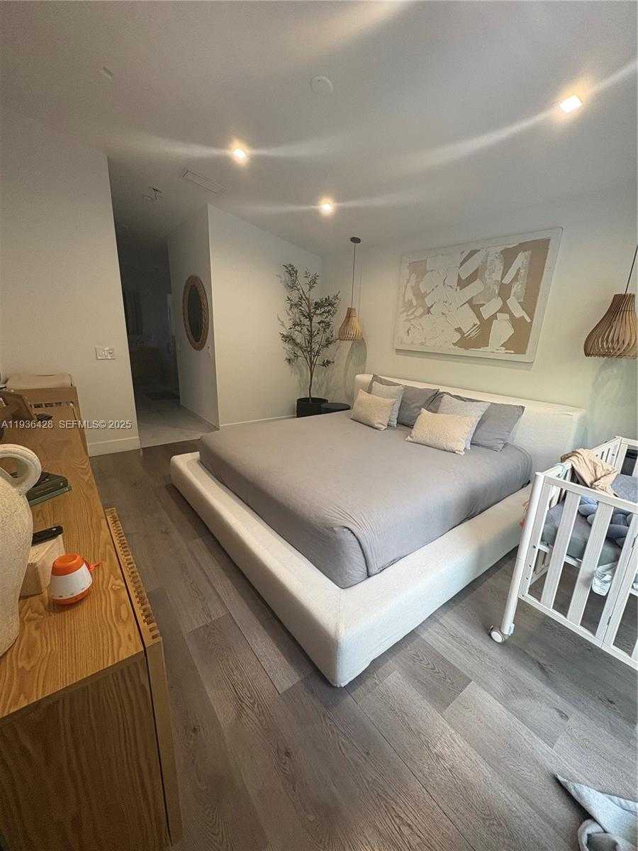 Imagen de Pequeño Objeto