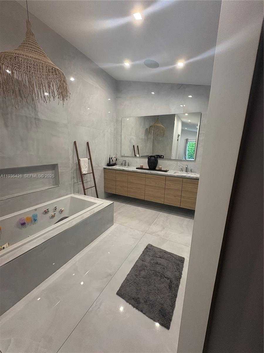 Imagen de Pequeño Objeto