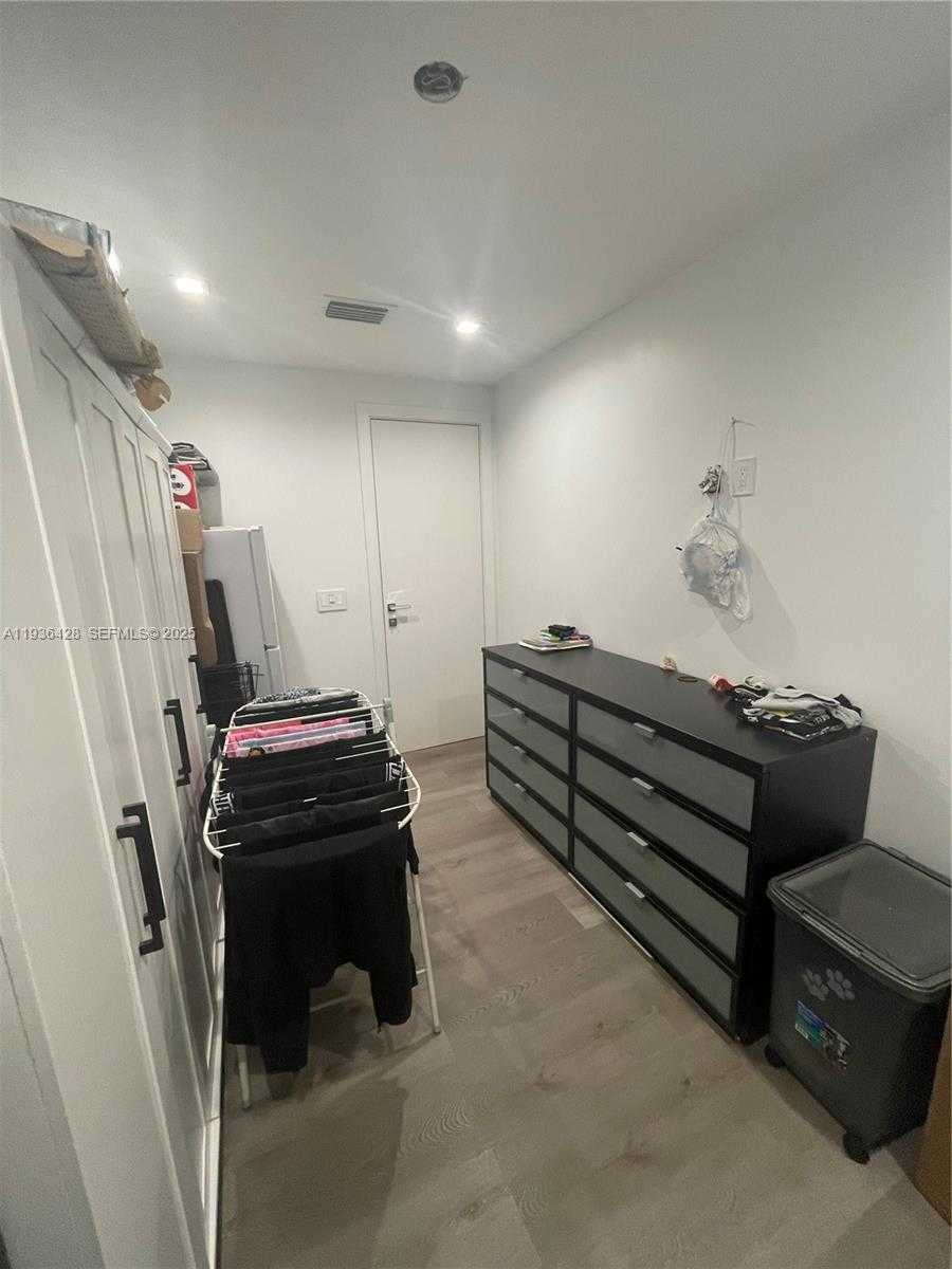 Imagen de Pequeño Objeto