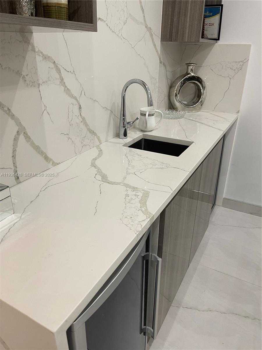 Imagen de Pequeño Objeto